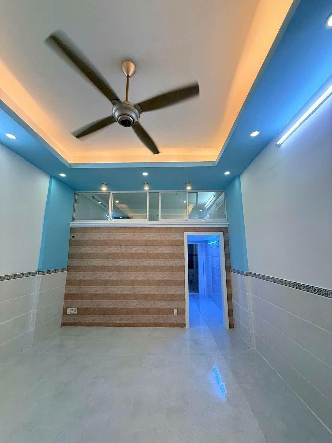 Bán căn hộ Trần Hữu Trang, DT 41m2, 2 phòng ngủ, xung quanh nhiều tiện ích trường, chợ 16008632