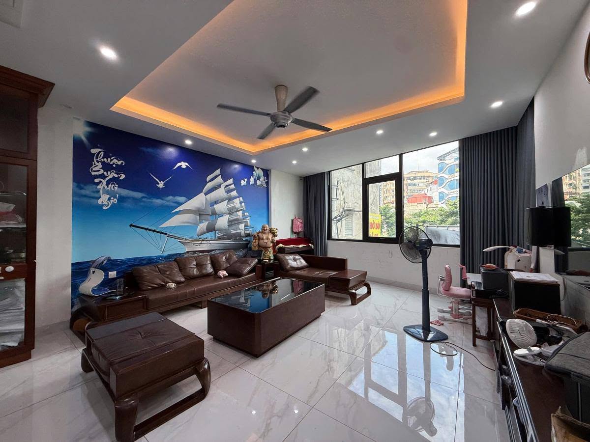 Bán nhà Nguyễn Thái Học, 60m2, 5 tầng, mặt tiền 4m, 21 tỉ, gần mặt phố, ngõ rộng, KD 16008657