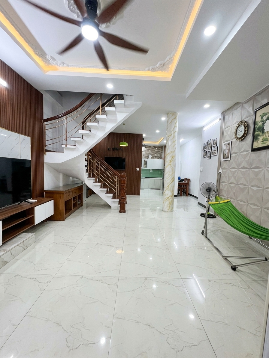 [L2924*] Nhà 2T Nở hậu sát Công Viên Làng Hoa Gò Vấp - 6.x Tỷ 16008679