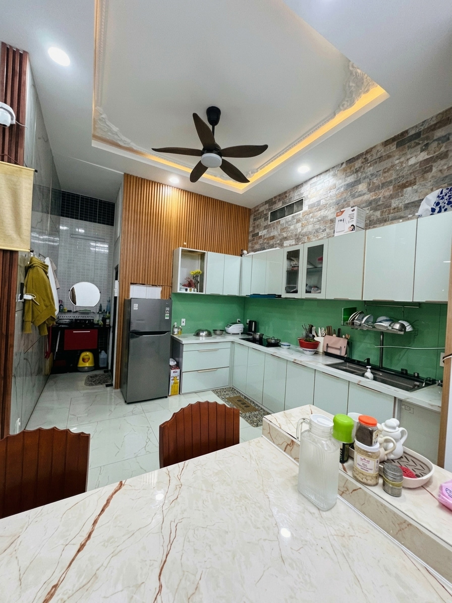 [L2924*] Nhà 2T Nở hậu sát Công Viên Làng Hoa Gò Vấp - 6.x Tỷ 16008679