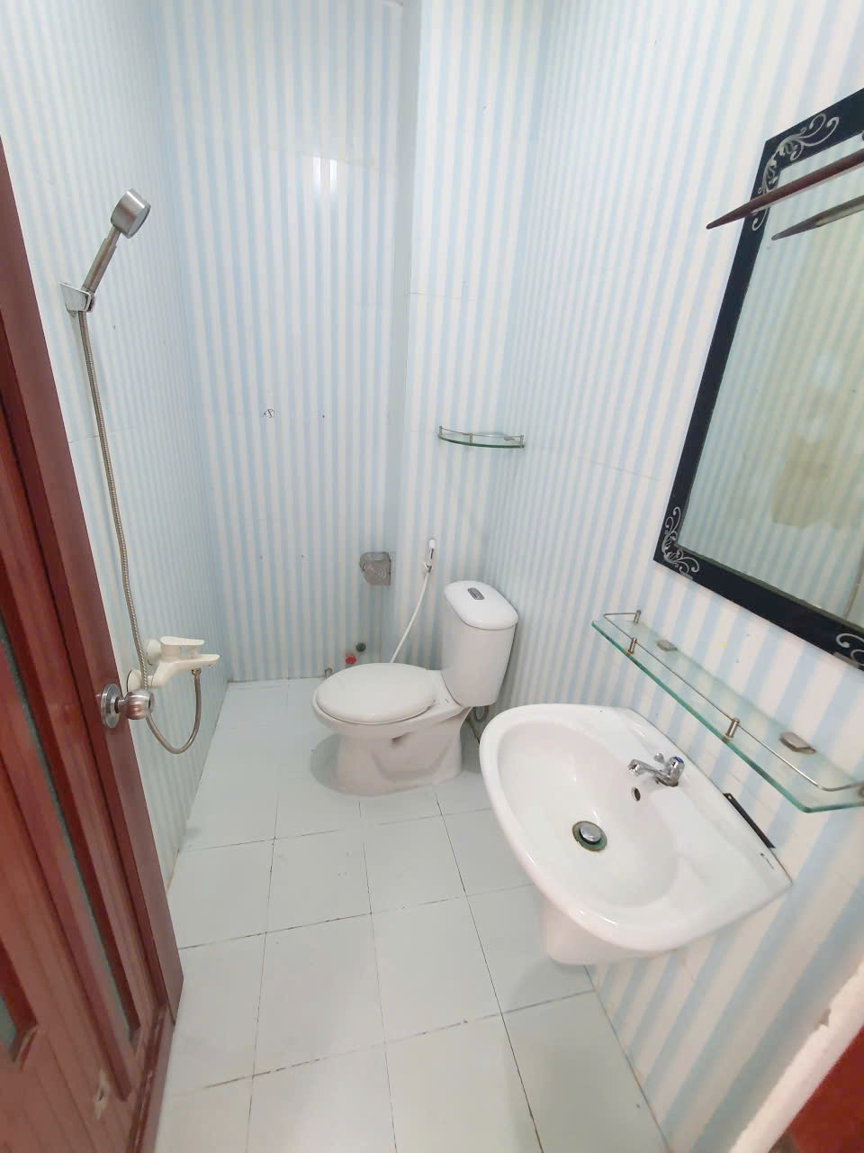 Nhà 3 tầng mới hẻm 653 Phạm Thế Hiển (P4Q8 cũ) P. Chánh Hưng. Giá 6,85 tỷ TL 16008730