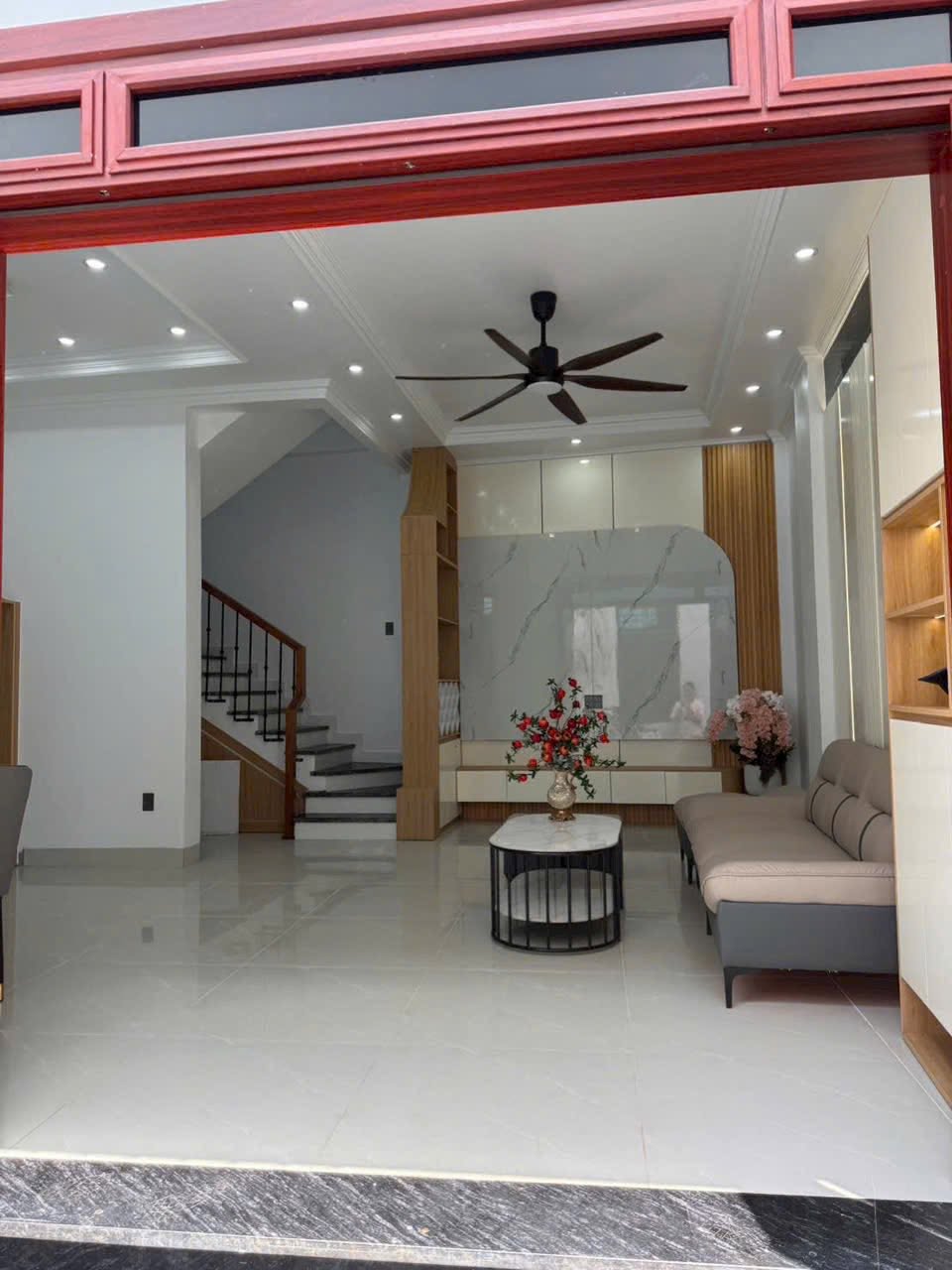Bán nhà 3 tầng ngõ phố Đông Khê, ph Ngọc Châu, TP HD, 43m2, mt 7m, 3 ngủ, 3vs, 2.6x tỷ 16008843