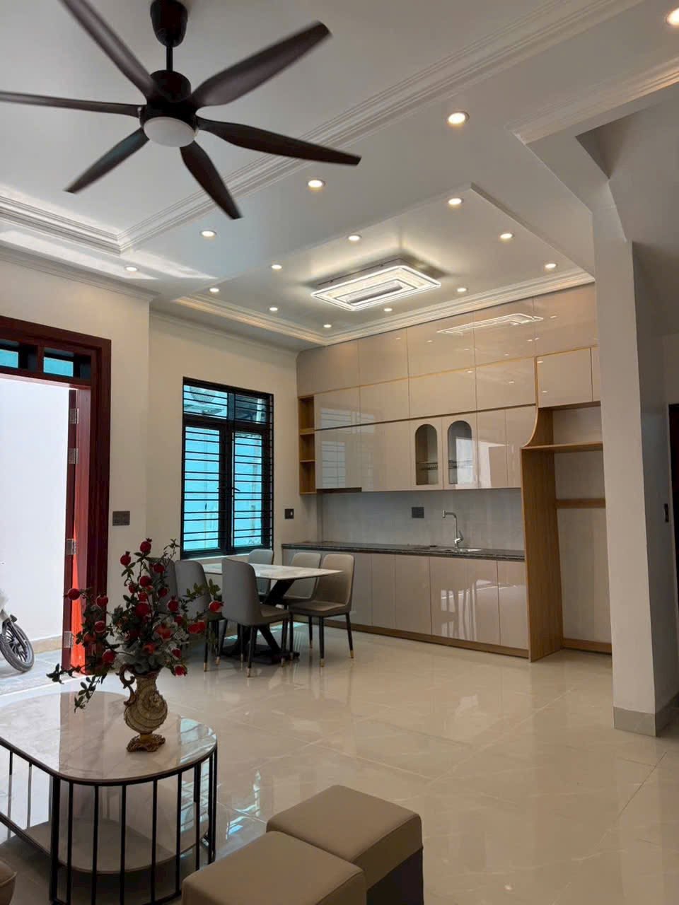 Bán nhà 3 tầng ngõ phố Đông Khê, ph Ngọc Châu, TP HD, 43m2, mt 7m, 3 ngủ, 3vs, 2.6x tỷ 16008843