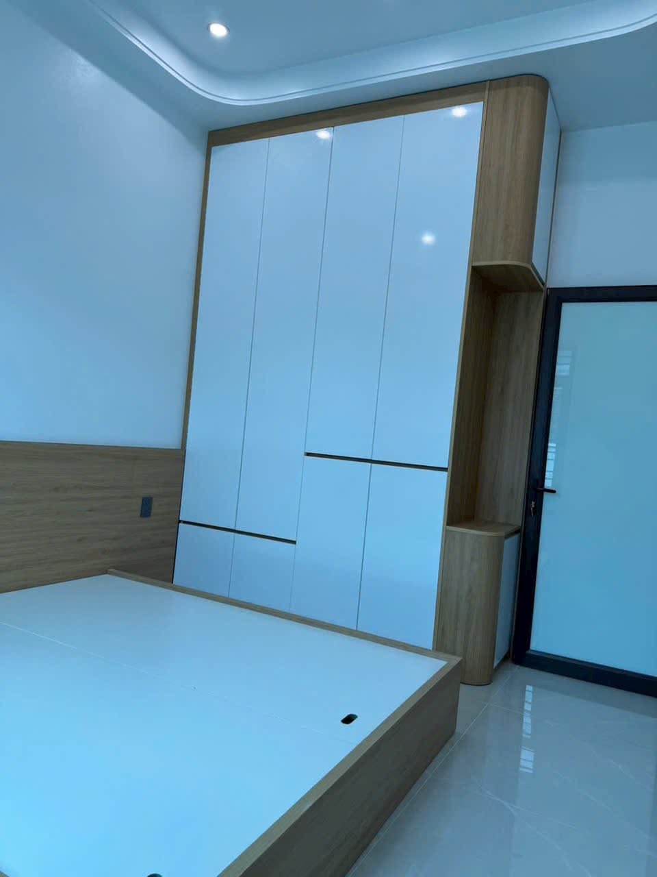 Bán nhà 3 tầng ngõ phố Đông Khê, ph Ngọc Châu, TP HD, 43m2, mt 7m, 3 ngủ, 3vs, 2.6x tỷ 16008843