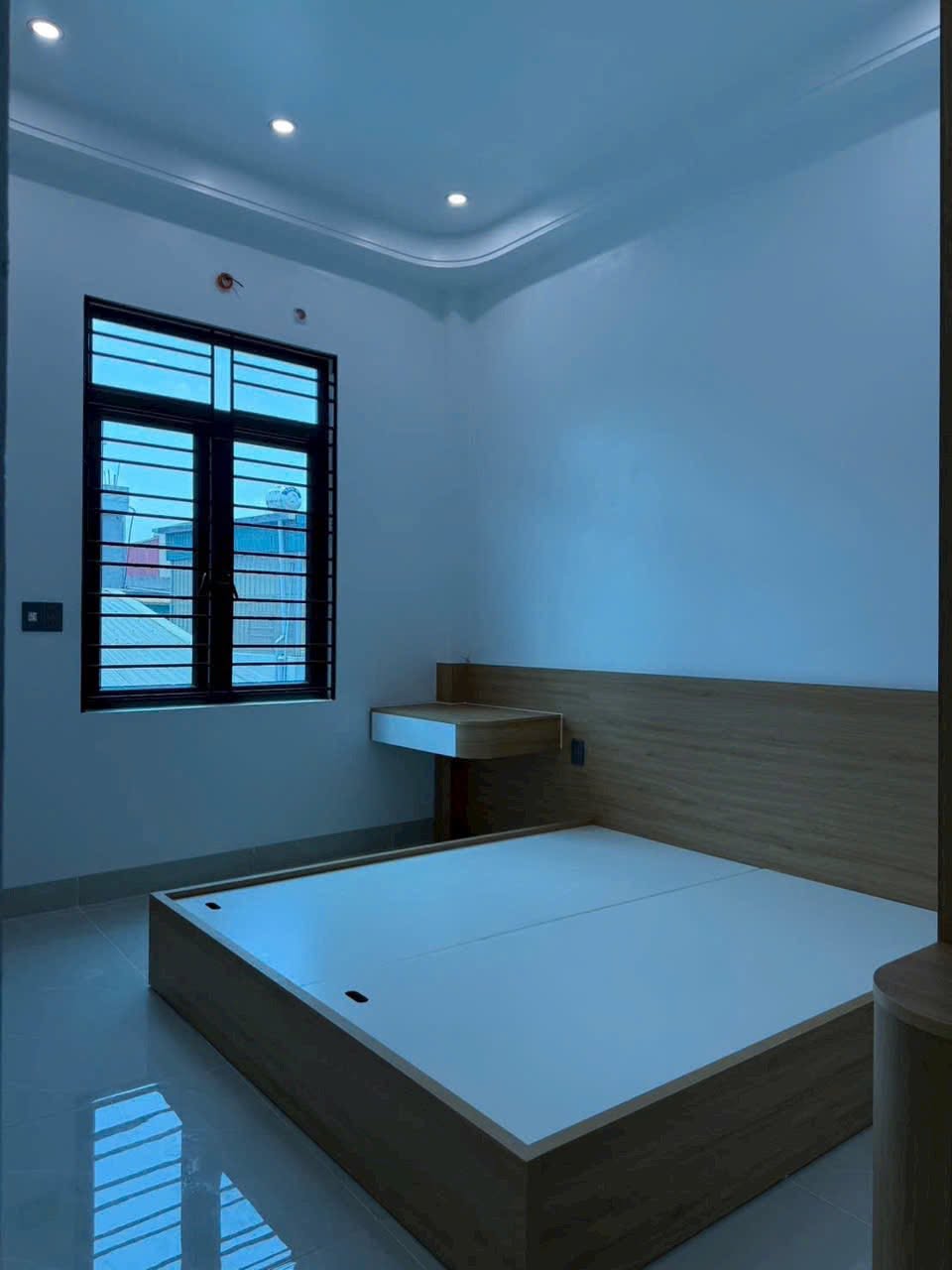 Bán nhà 3 tầng ngõ phố Đông Khê, ph Ngọc Châu, TP HD, 43m2, mt 7m, 3 ngủ, 3vs, 2.6x tỷ 16008843