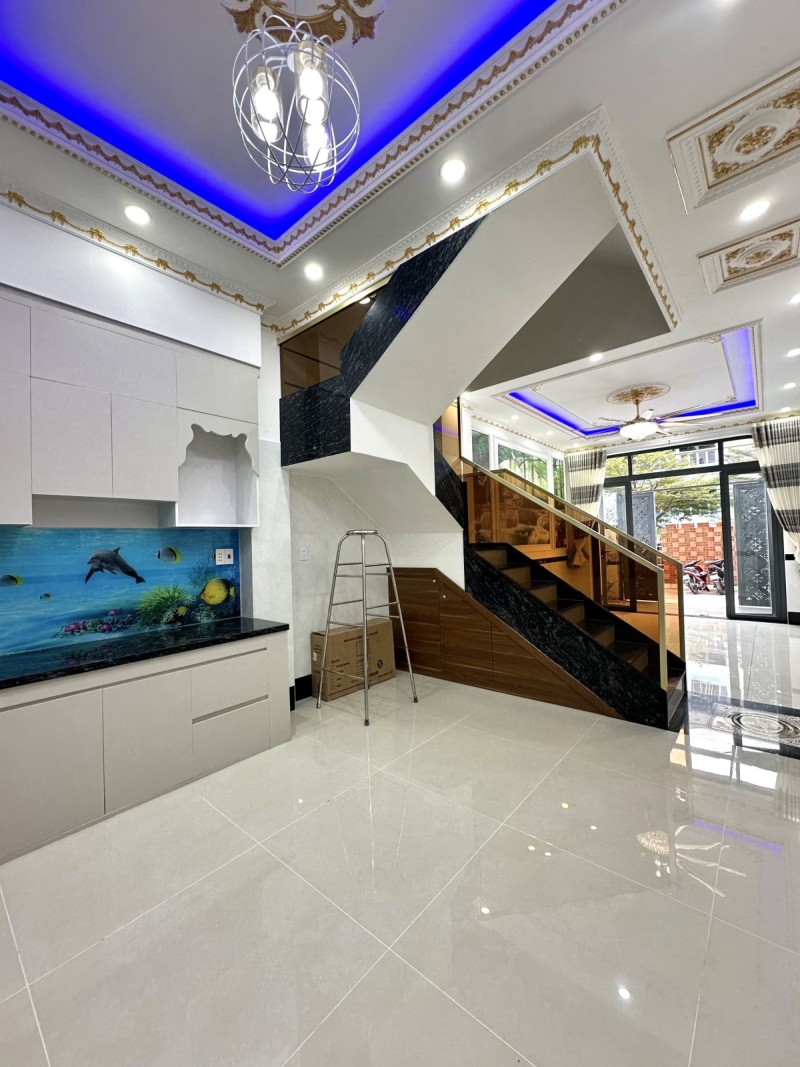 Bán nhà 4 tầng, 56m2 Tỉnh lộ 43, Tam Bình, Thủ Đức, TP HCM, sổ hồng riêng. Giá 6,12 tỷ. 16008889