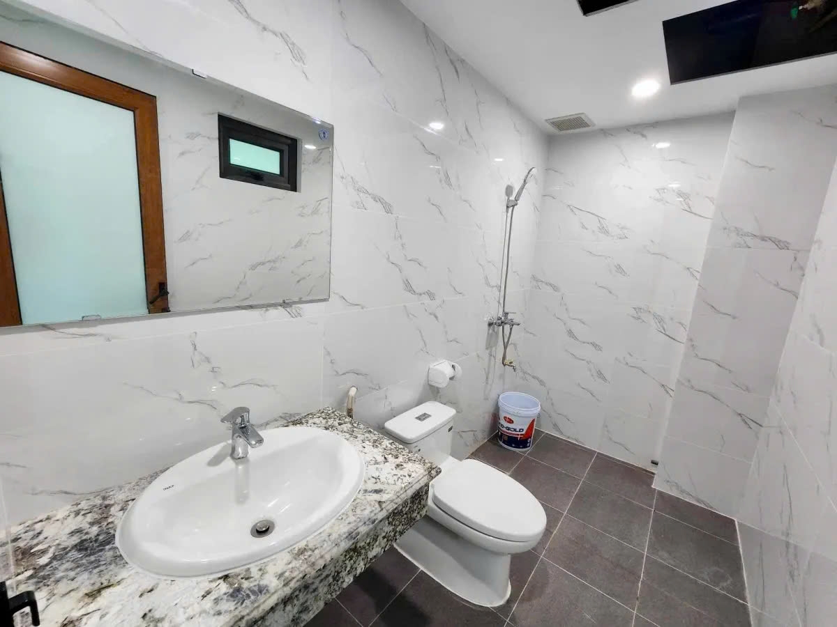 Nhà mình cho thuê nhà, Lê Văn Lương, Khuất Duy Tiến; 200m2* 2T -45 tr 16008968