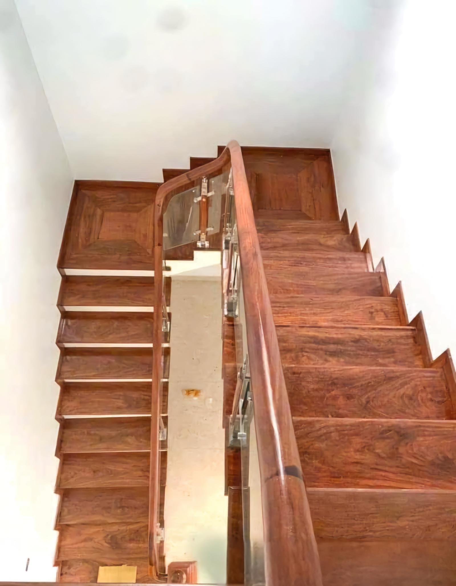 Nhà tôi cho thuê nhà, 122m2_ 5T; Huỳnh Thúc Kháng, Nguyên Hồng -40 tr 16009023