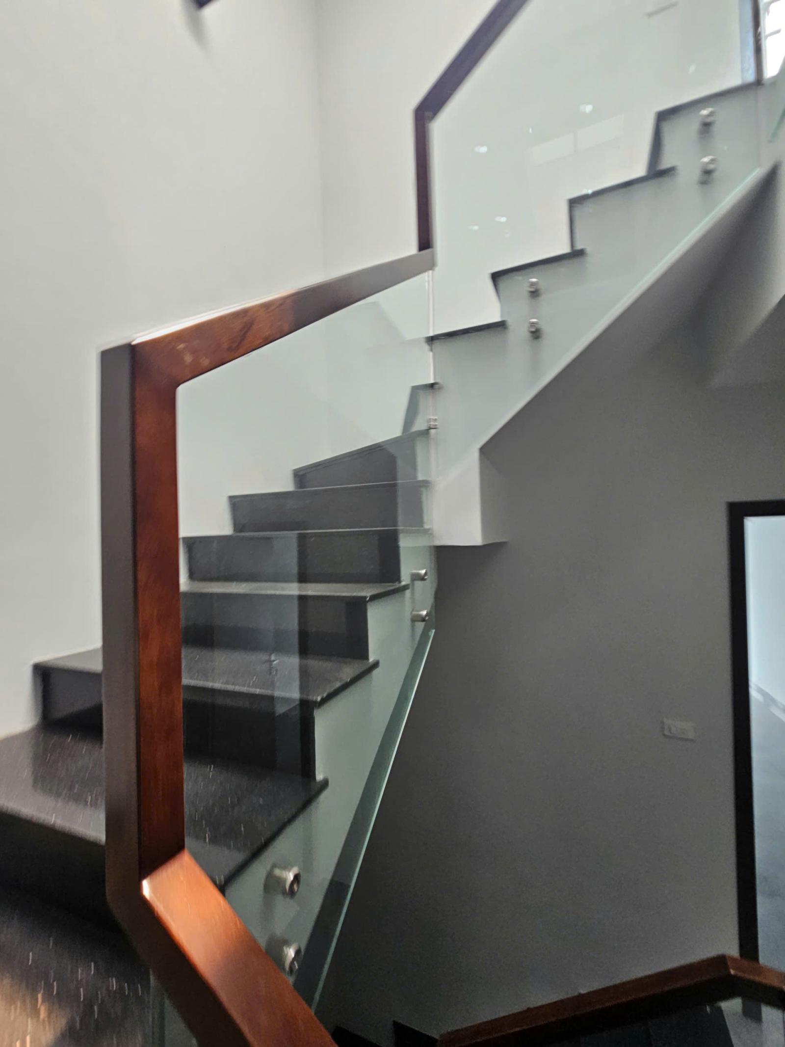 Nhà tôi cho thuê nhà, Lê Trọng Tấn, Hoàng Văn Thái,, 340m2x 4T -60 tr 16009033