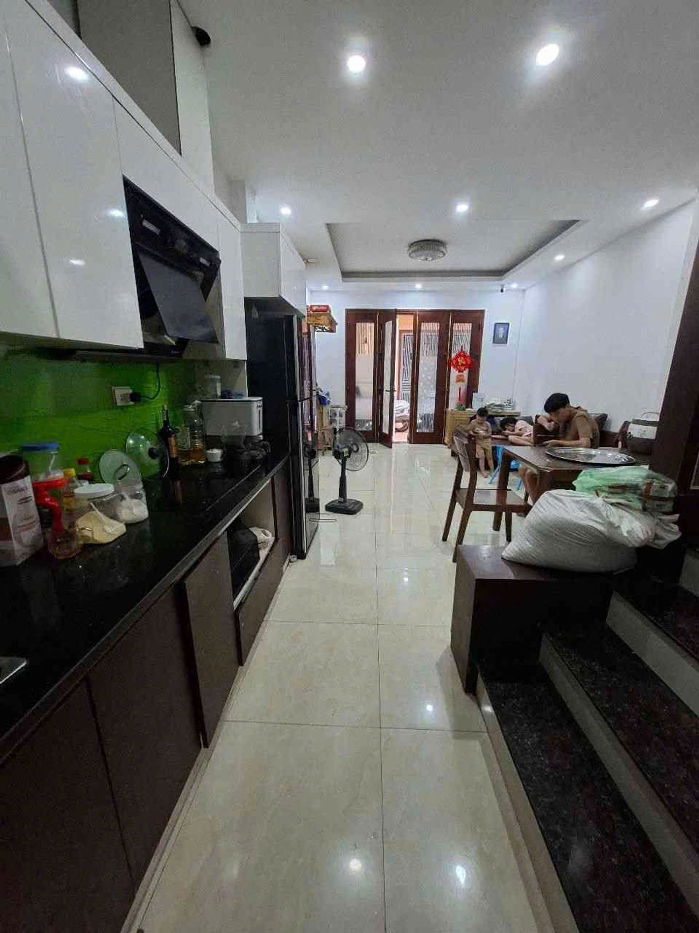 Cô Lan cán bộ về hưu gửi bán nhà trung tâm Thạch Bàn, Long Biên dưới 6.6 tỷ. DT 40m2 16009054