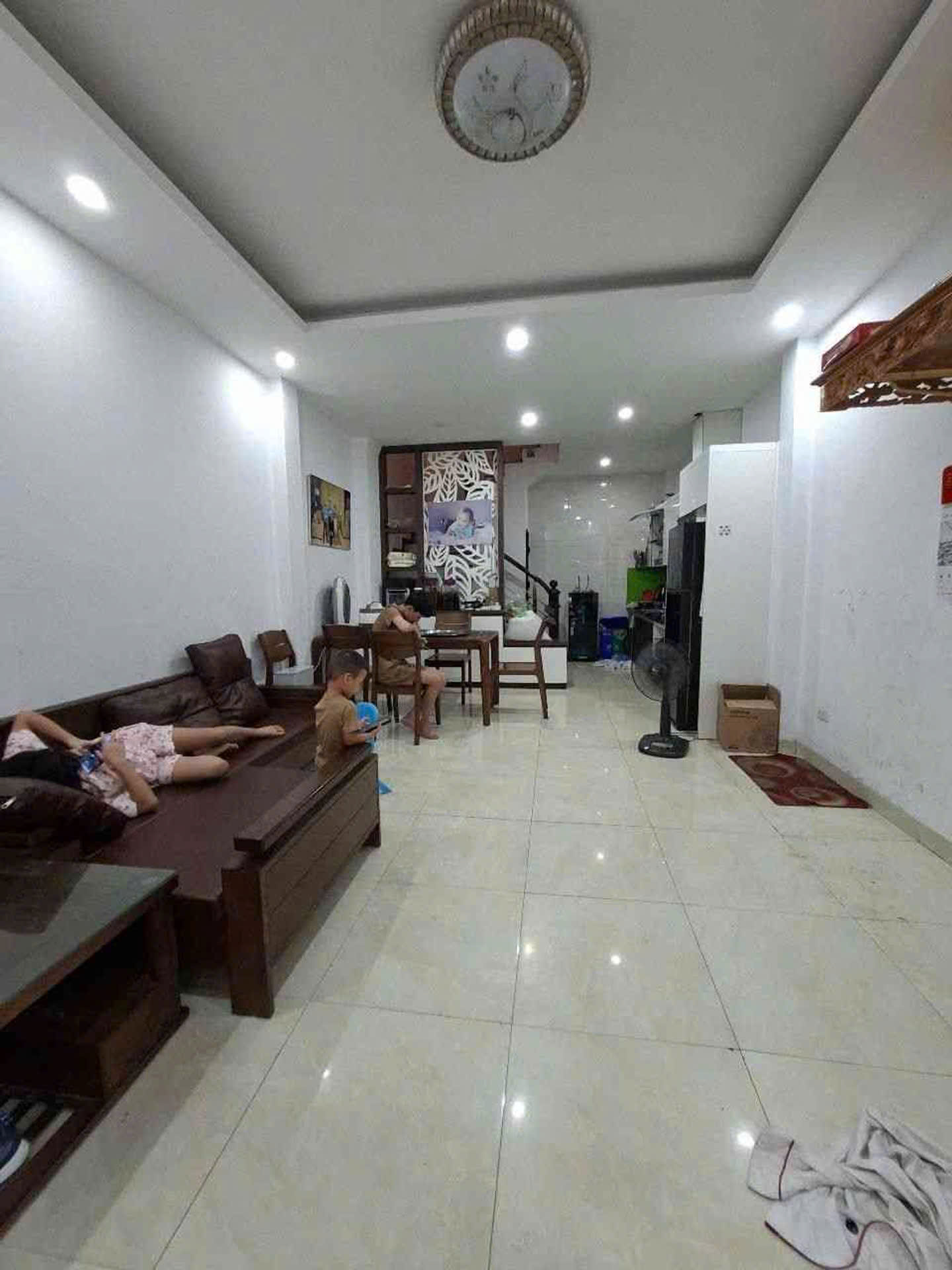 Cô Lan cán bộ về hưu gửi bán nhà trung tâm Thạch Bàn, Long Biên dưới 6.6 tỷ. DT 40m2 16009054