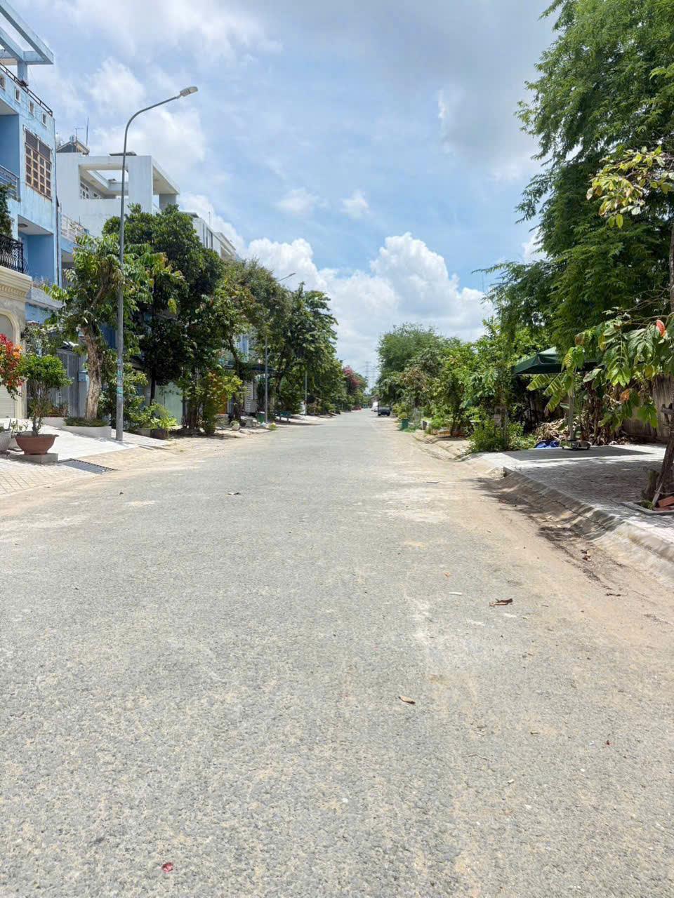 Nhà cạnh Phú Mỹ Hưng, vừa ở vừa làm văn phòng, 5x18m, đường rộng 16m, giá 12 tỷ 16009071