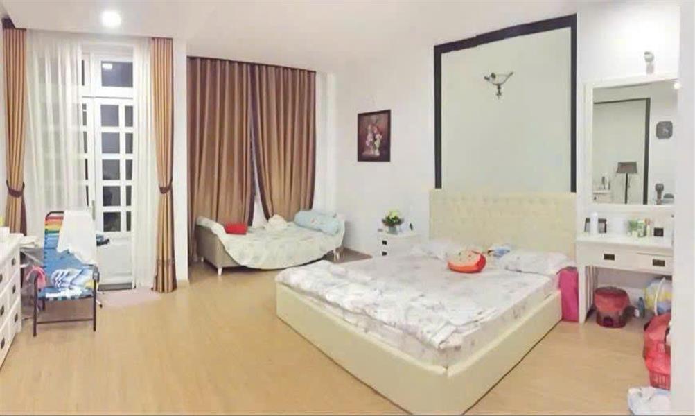 Nhà cạnh Phú Mỹ Hưng, vừa ở vừa làm văn phòng, 5x18m, đường rộng 16m, giá 12 tỷ 16009071