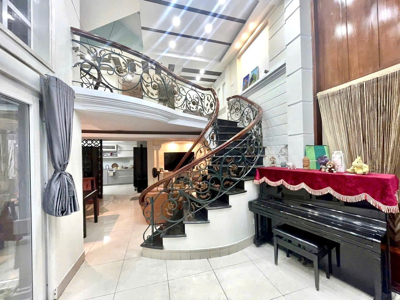 QUẬN 1: BÁN BIỆT THỰ 5 TẦNG ĐẶNG DUNG, P.TÂN ĐỊNH- DT 11M*9M- PHONG CÁCH TÂN CỔ ĐIỂN CLASSICAL- 16009169