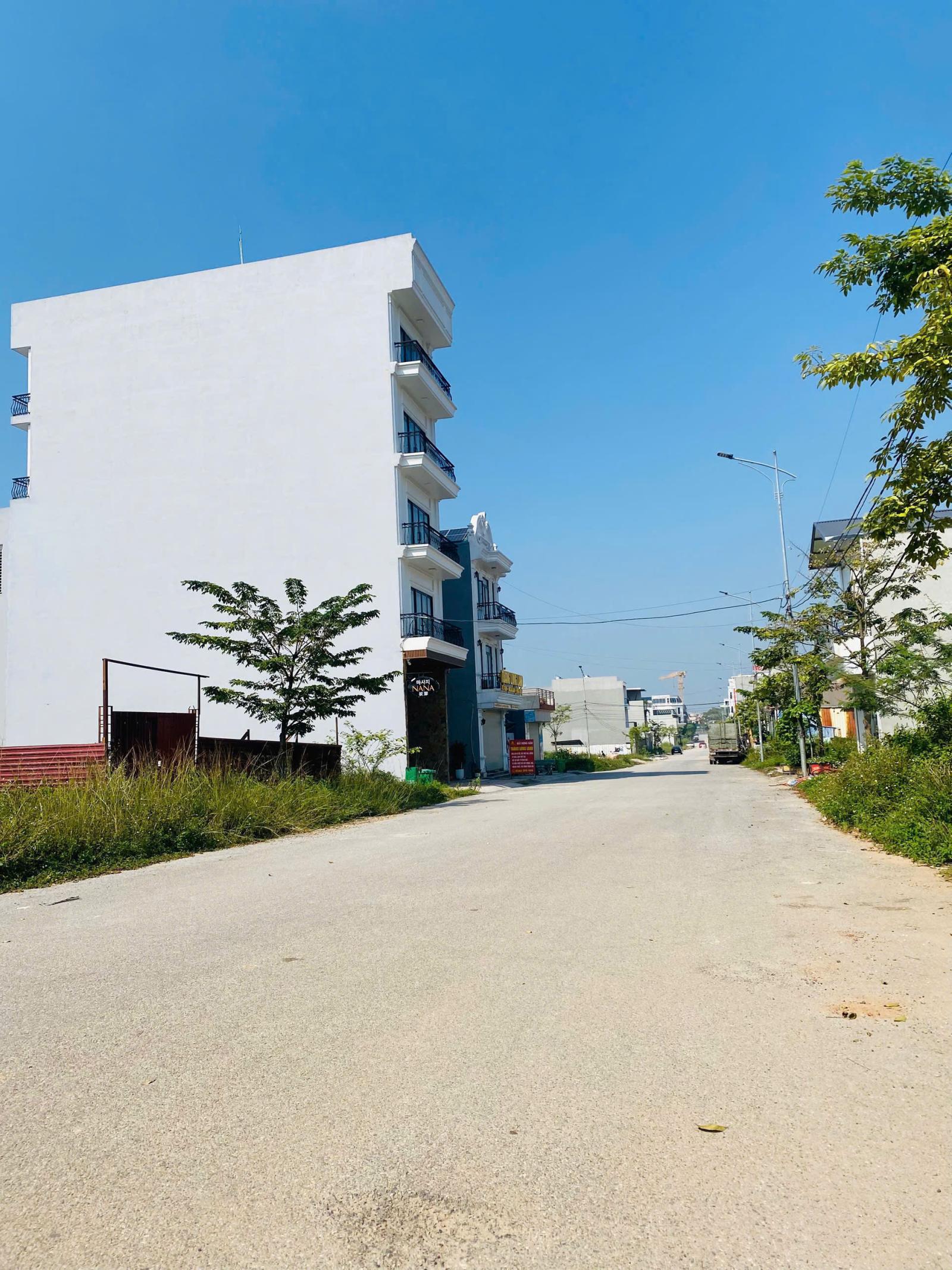 
Bán ô đất dịch vụ Hán Lữ, Khai Quang giáp khu đô thị Sky Garden. DT 102m2 16009183