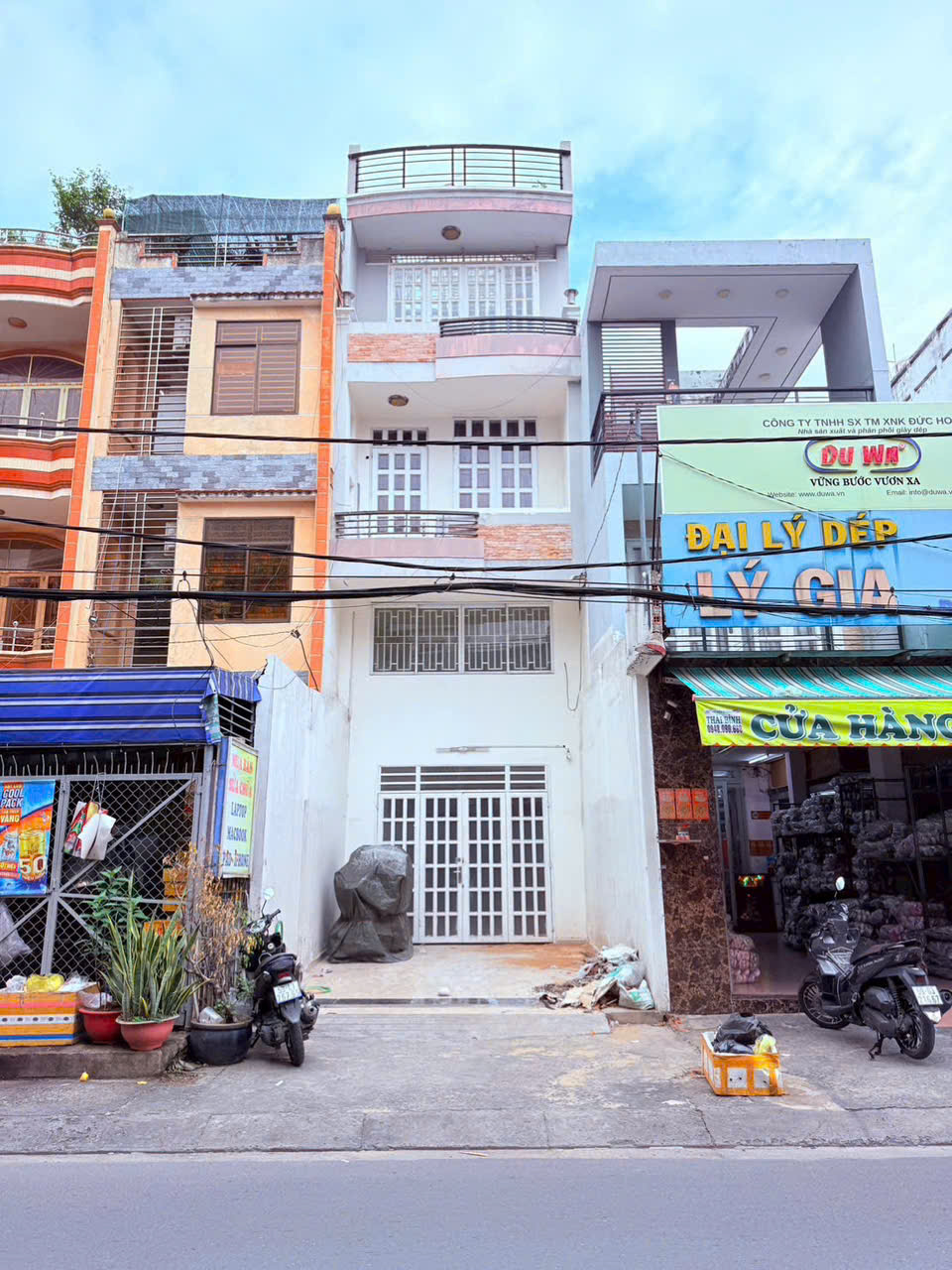 Bán nhà MT Trịnh đình trọng,tân phú 3L giá 12,9 ty 16009248