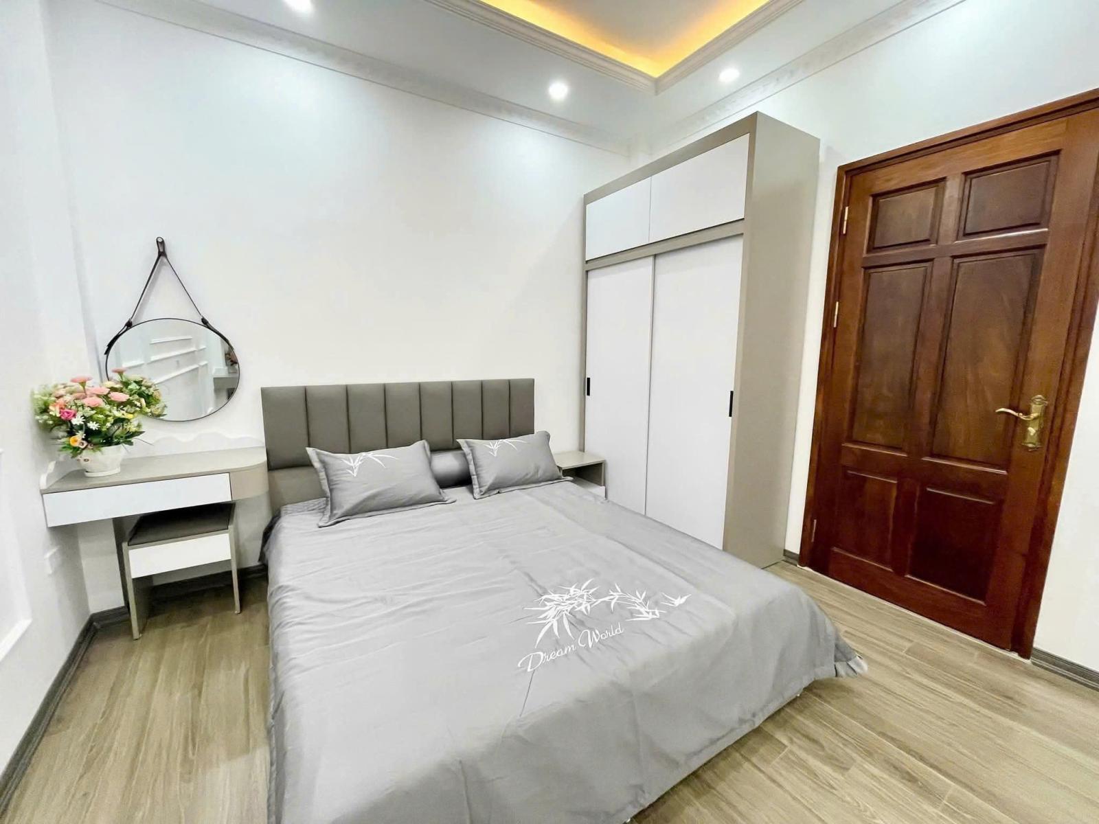 CHO THUÊ NHÀ ĐẸP 6 TẦNG PHÁO ĐÀI LÁNG – ĐỐNG ĐA, HÀ NỘI 16009324
