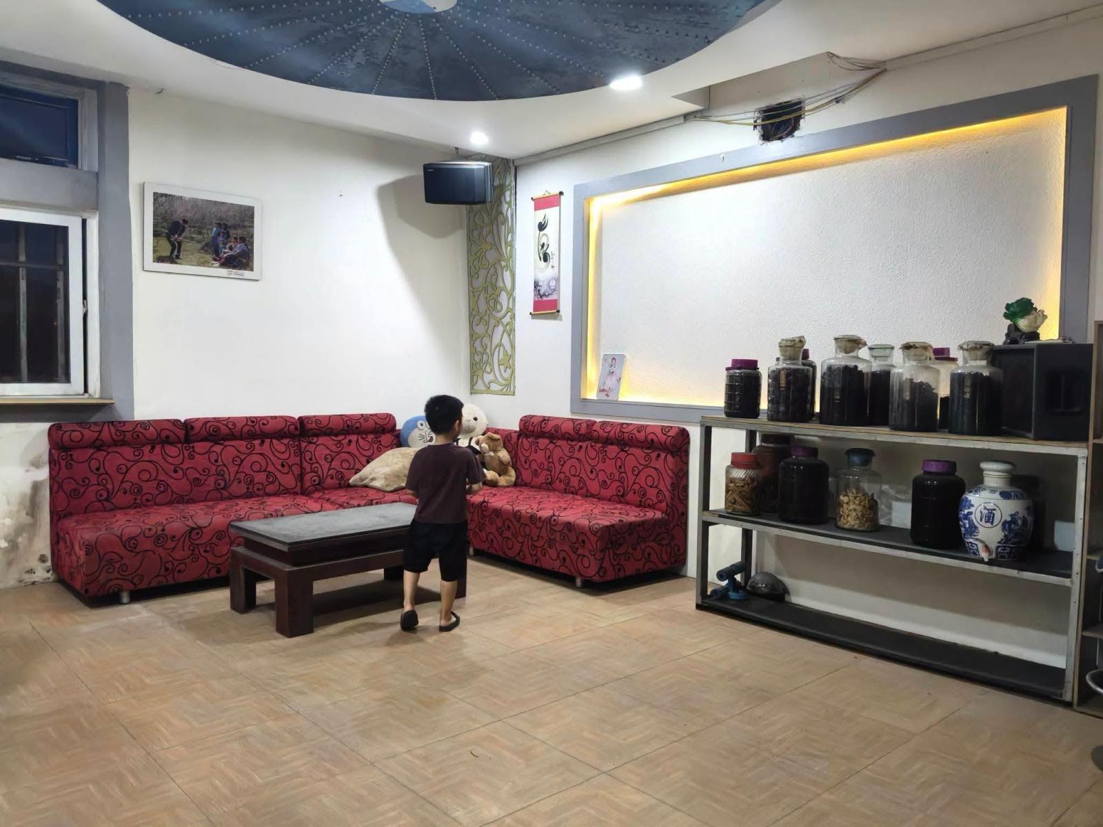 Cho thuê nhà NC 80m2, mt5m, 5T, 7N, đủ đồ, 15tr, Vân Nội, Đông Anh, KD, MP, Vỉa hè. 16009349