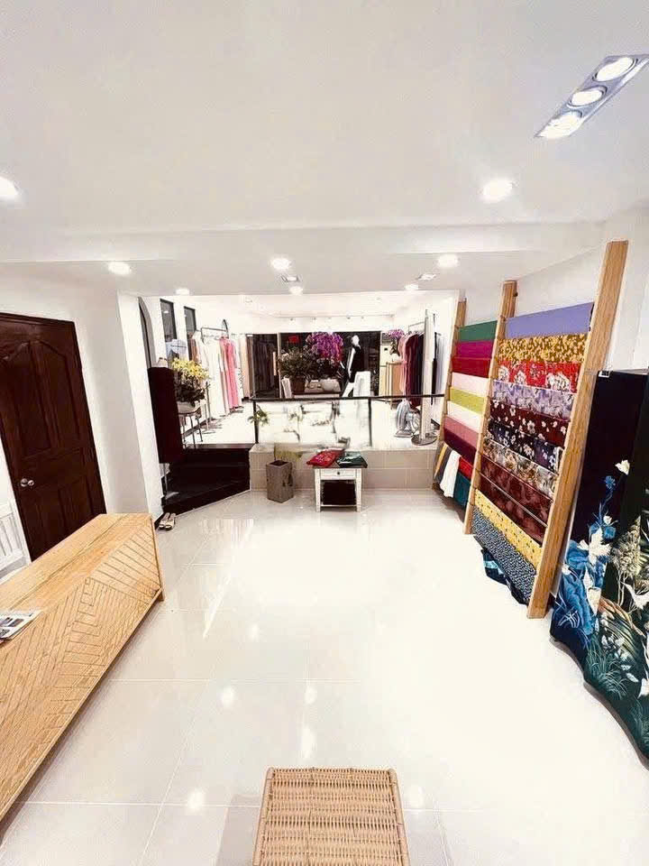 CHO THUÊ MẶT BẰNG - Nguyễn Thị Minh Khai, Q.1 - 5x12 - 32tr/tháng 16009360