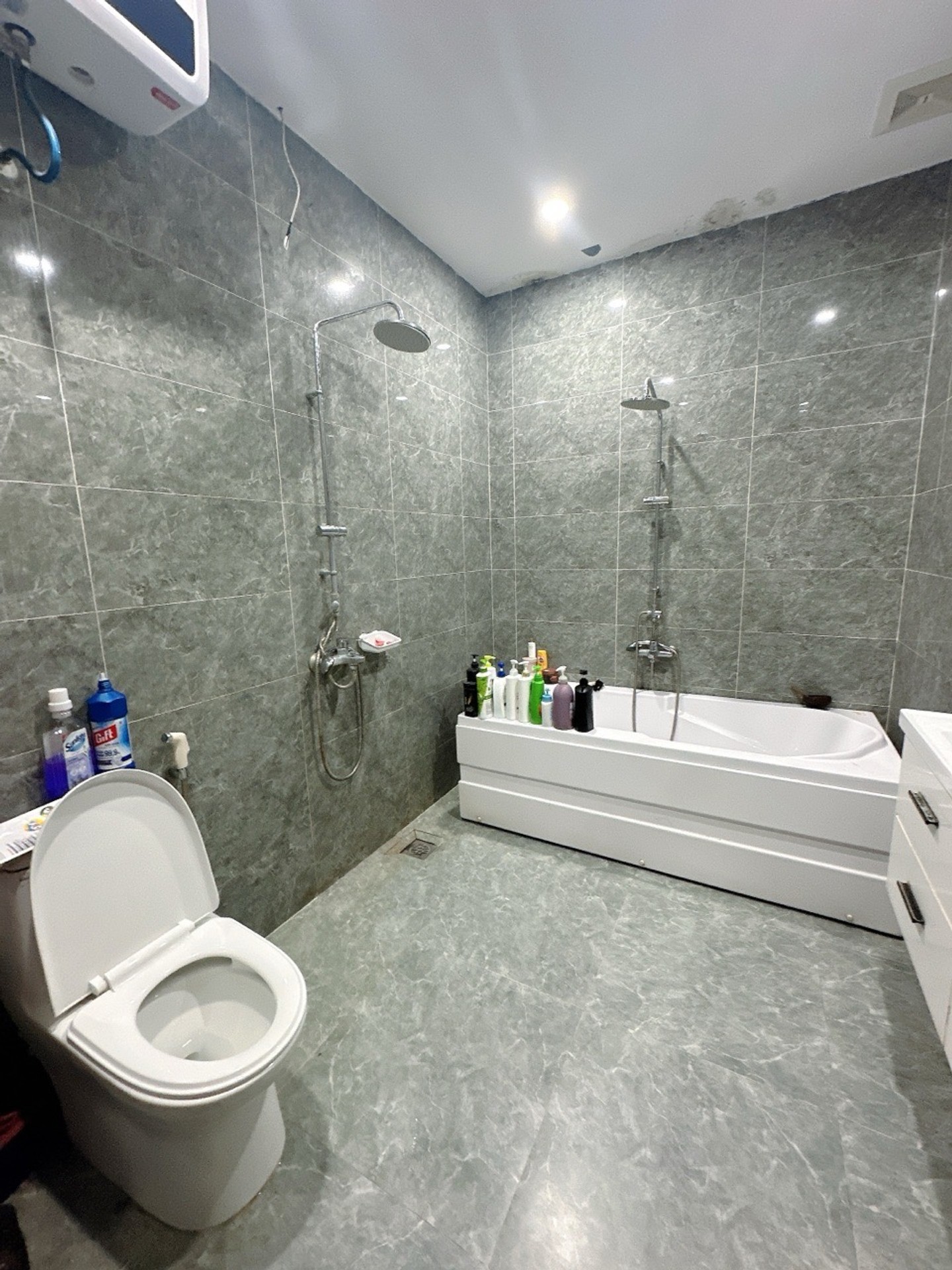 Bán nhà mặt đường Tuyến 2 Lê Văn Thuyết - 90m2, 4 tầng, vị trí đẹp Quán Nam 16009365