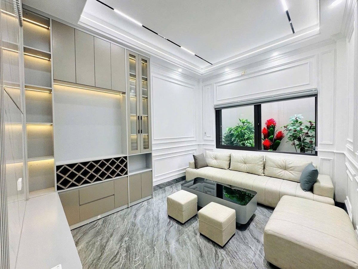 Bán Nhà Đường Láng. Đống Đa. 5 Tầng Thang Máy. Ô Tô. DT 36m2. MT 3.5m. Giá 13.8 Tỷ. 16009368