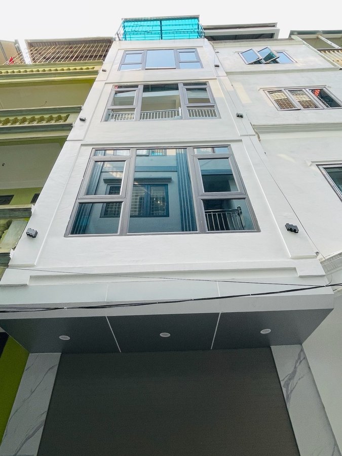 Bán Nhà Đường Láng. Đống Đa. 5 Tầng Thang Máy. Ô Tô. DT 36m2. MT 3.5m. Giá 13.8 Tỷ. 16009368