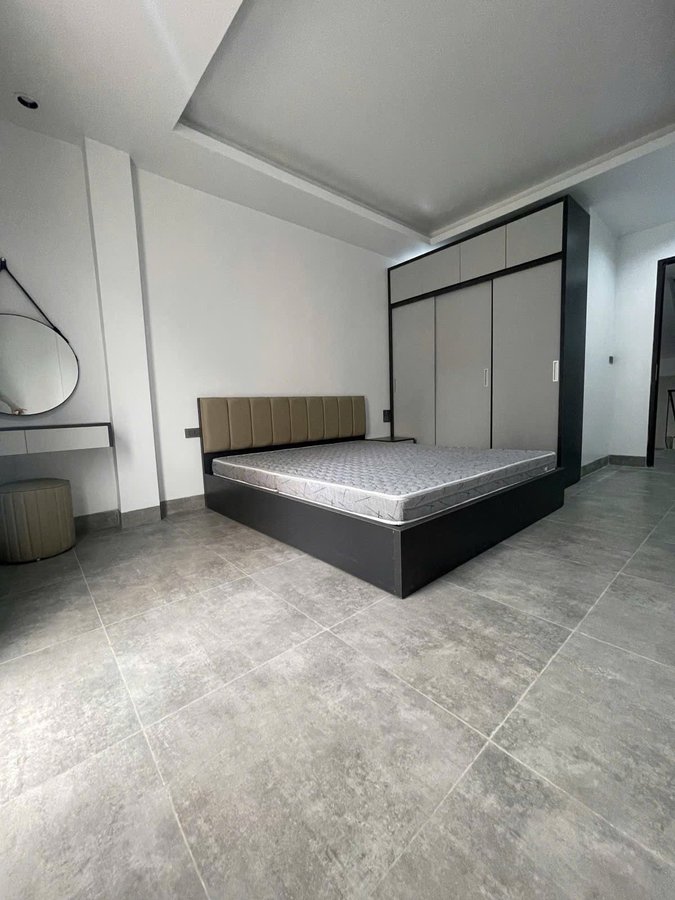 Bán Nhà Lạc Long Quân. Tây Hồ. 5 Tầng Thang Máy. DT 60m2. MT 3.6m. Giá 11.9 Tỷ. 16009371