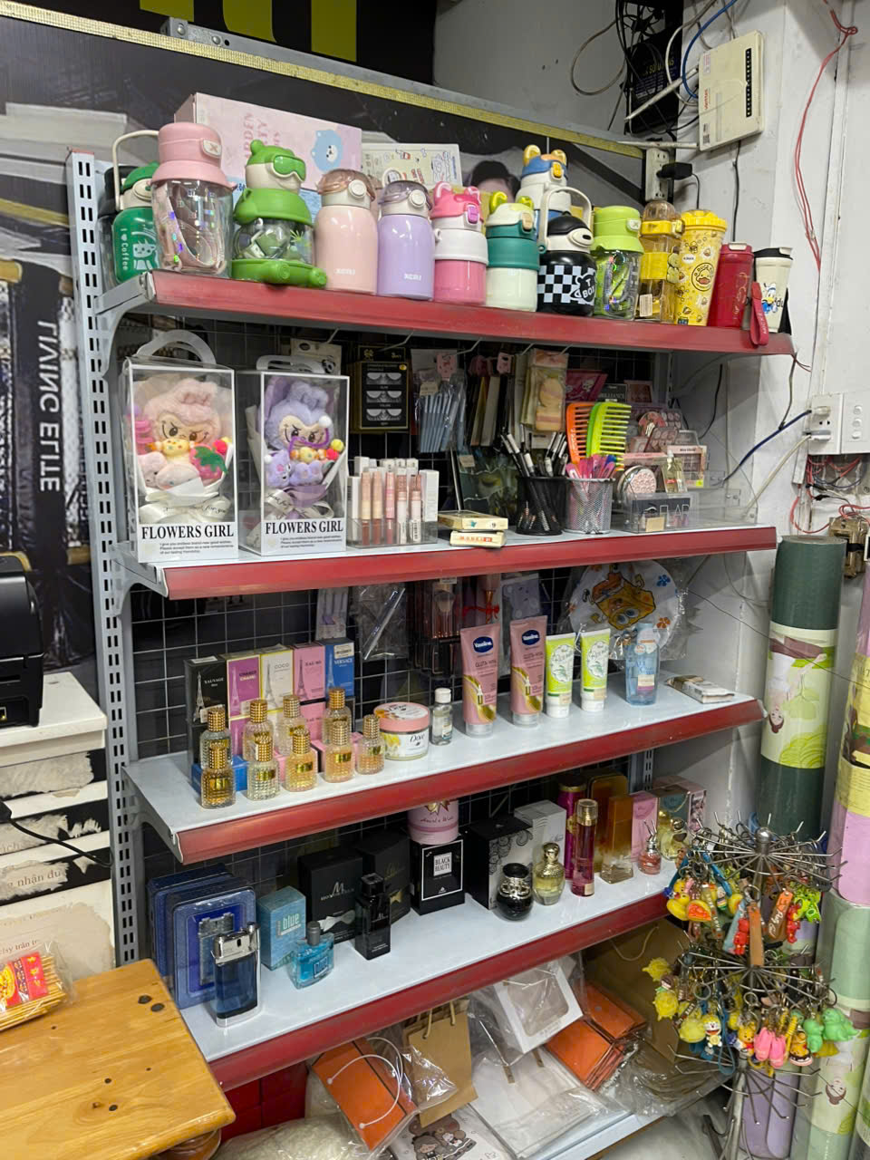 Sang Lại Shop Thời Trang Thể Thạo , MT đường Tân Hoà Đông, BTĐ , MB thuê chỉ : 6 tr, Tel : 16009405