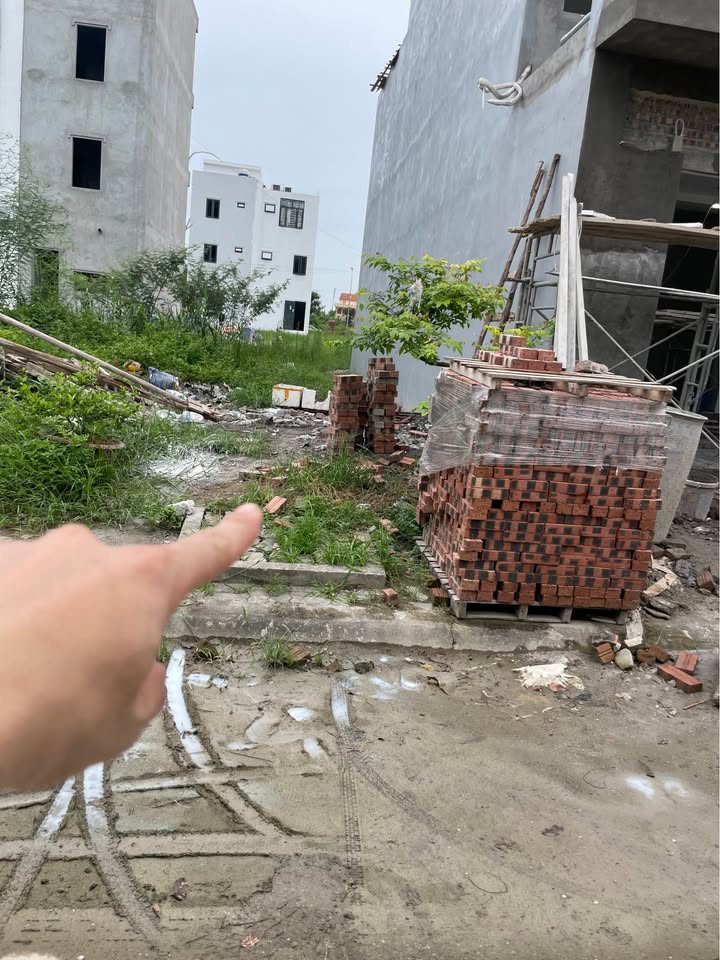 Bán lô đất có diện tích 92,5m2 (Ngang 5m - Sâu 18,5m) Tại TĐC Anh Dũng 5 - phường Hưng Đạo - TP Hải 16009415