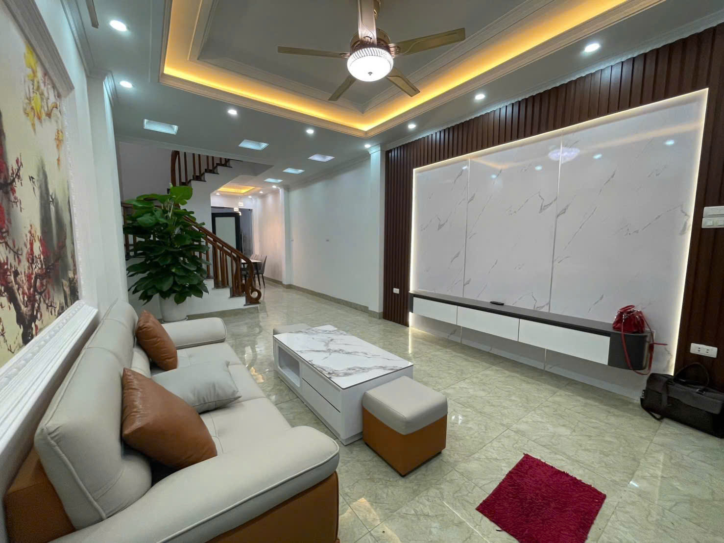 Bán Nhà Hoa Lâm, Việt Hưng Long Biên, 56m2  x 5 tầng, ô tô đỗ cửa, dưới 8,3 tỷ 16009446