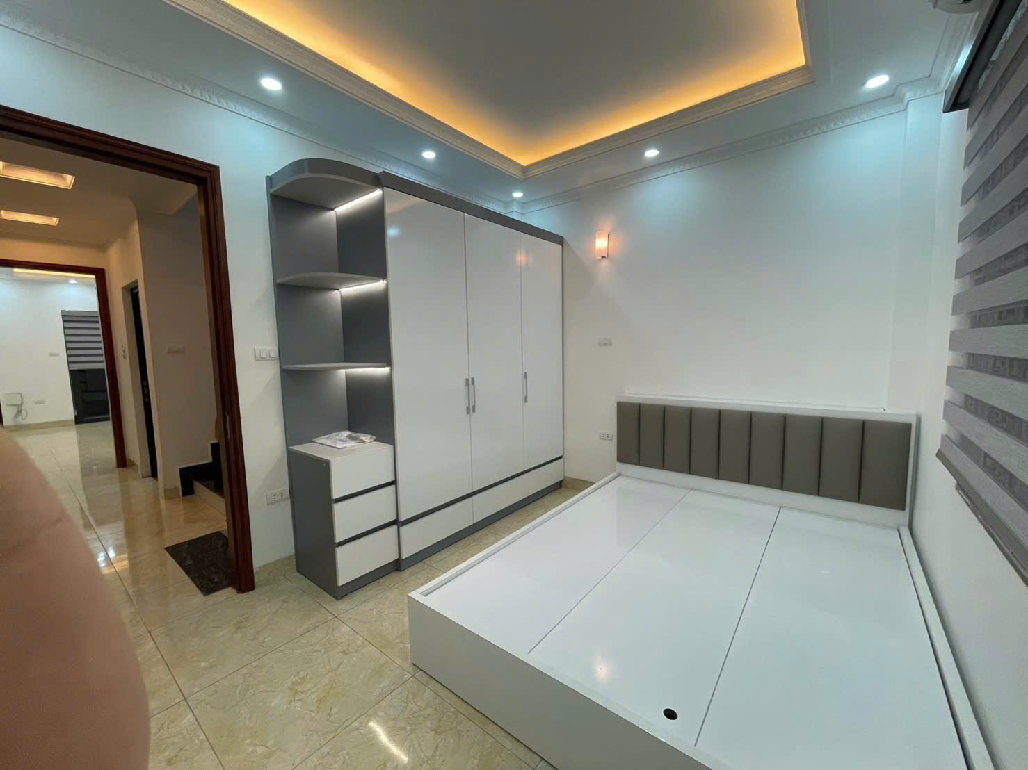 Bán Nhà Hoa Lâm, Việt Hưng Long Biên, 56m2  x 5 tầng, ô tô đỗ cửa, dưới 8,3 tỷ 16009453