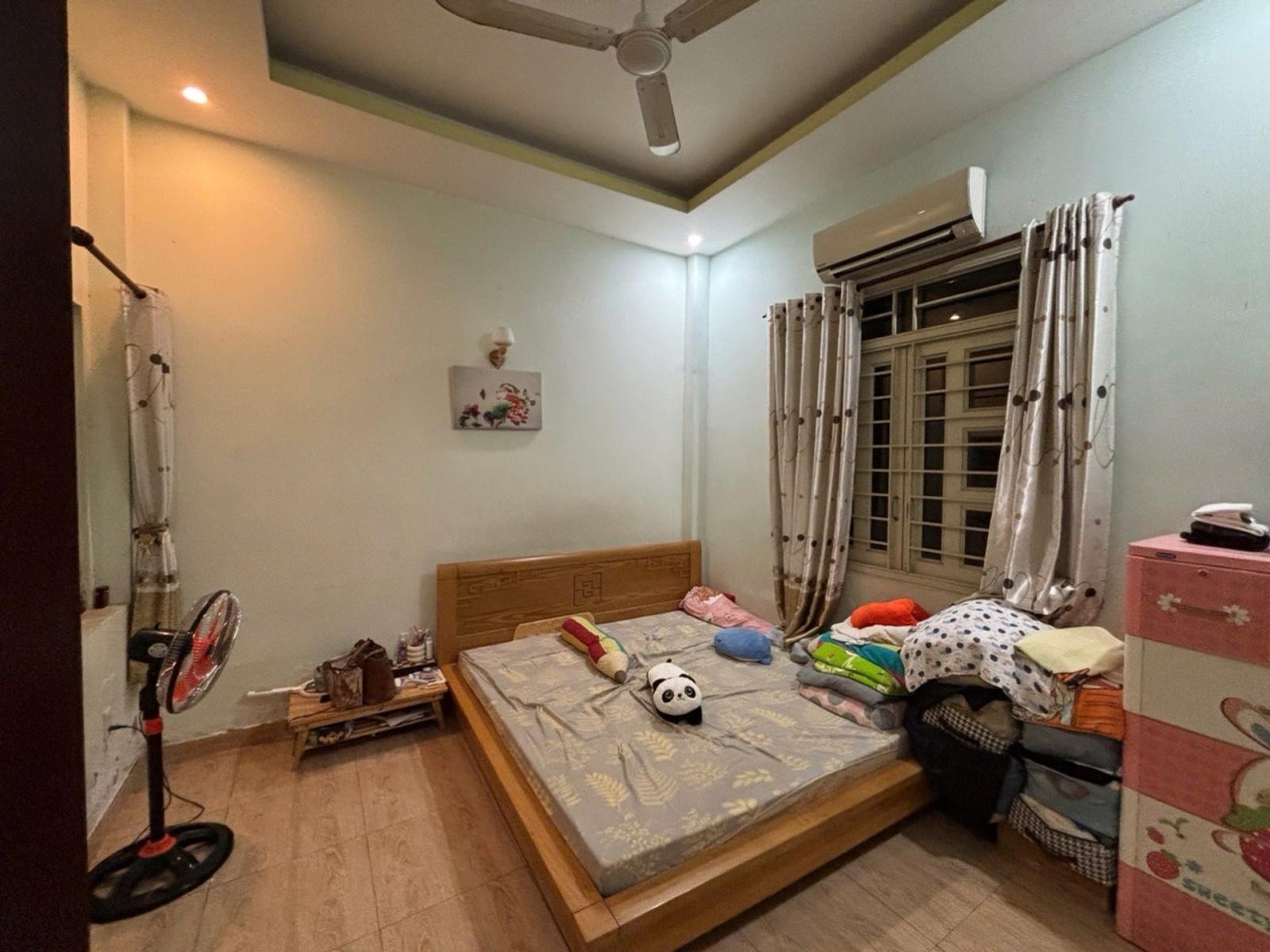 QUẬN 7 - GIAM SỐC SÂU 16009480
