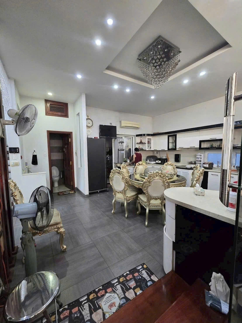 Bán nhà hầm 3 lầu đường Phổ Quang, 274,3m², ngang 10m, giá 60 tỷ 16009498