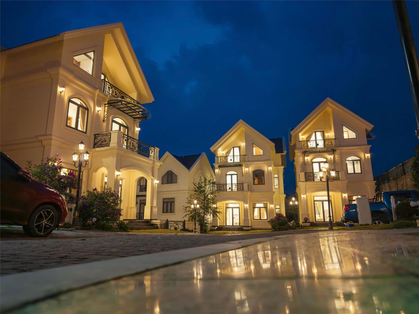 Sở Hữu 2 Căn Biệt Thự Nằm Trong Khu Villa KHU ROYAL Thiết Kế Hiện Đại, Sang Trọng - Đối Diện Mây 16009495