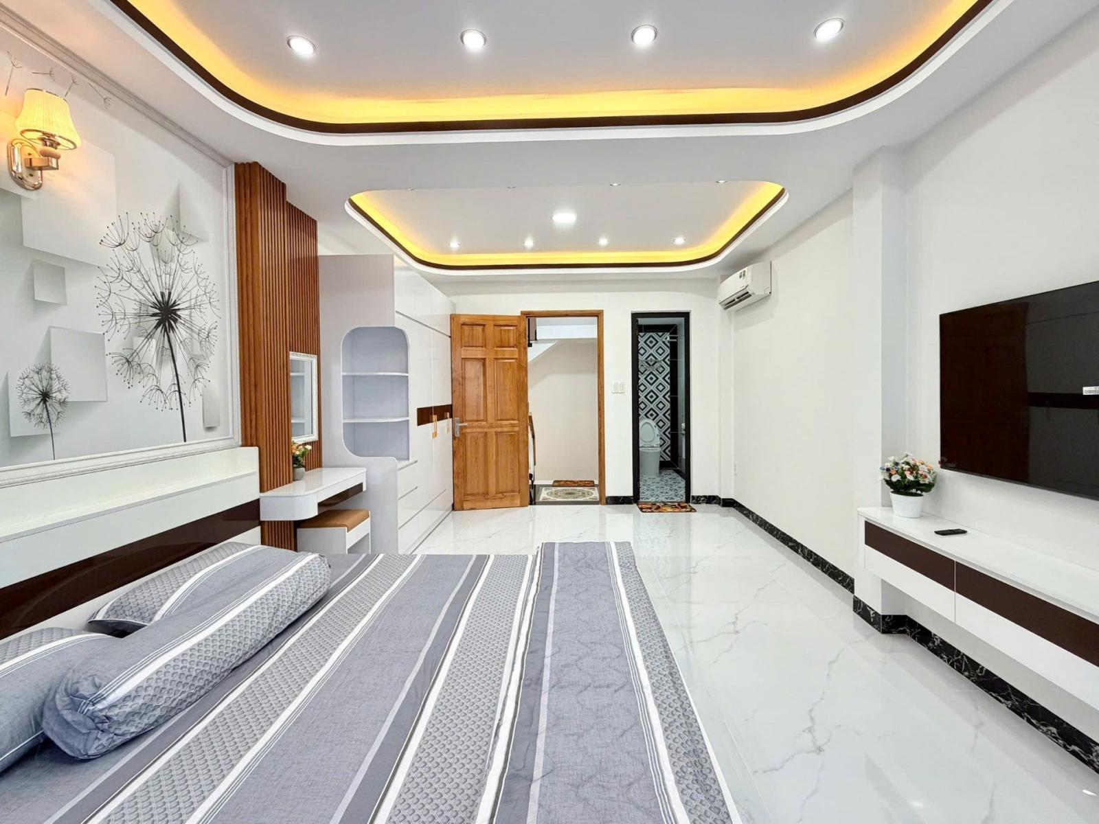 5 TẦNG MỚI KENG FULL NỘI THẤT CAO CẤP - MỞ LỘ GIỚI LÀ NHÀ THÀNH MẶT TIỀN TRẦN QUANG DIỆU - 4PN KHÉP 16009562