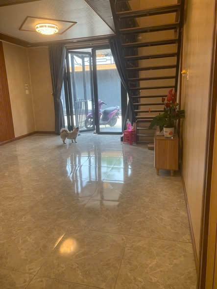 Chuyển chỗ ở gia đình cần bán căn nhà mới chưa qua sử dụng hẻm xe hơi gần chợ số 6. 16009565