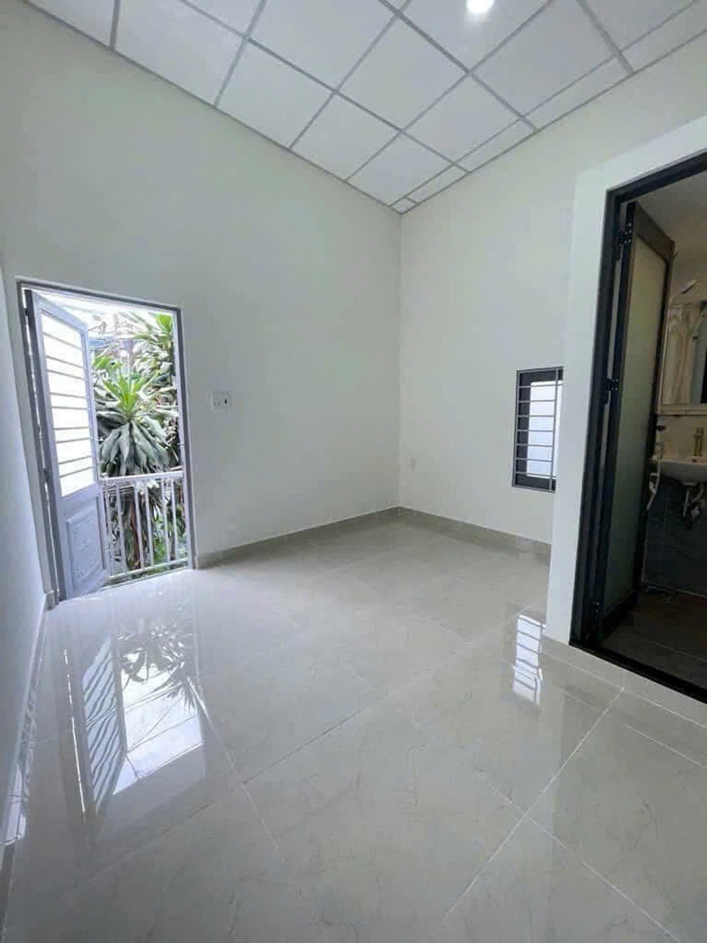 BÁN NHÀ LÔ GÓC 2 MẶT TIỀN GẦN TÔ NGỌC VÂN - 2 TẦNG - HẺM Ô TÔ 5M - DƯỚI 3 TỶ 16009603