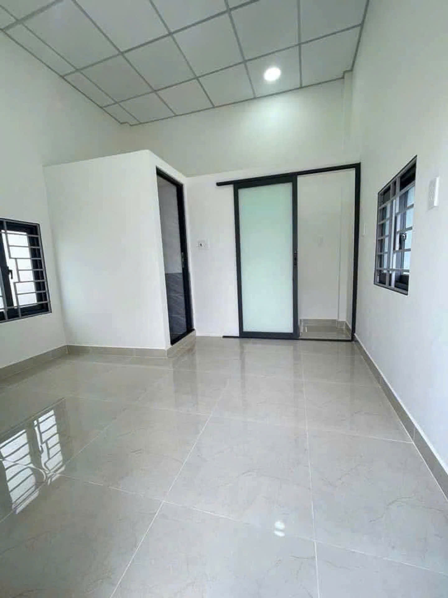 BÁN NHÀ GẦN TRƯỜNG QUỚI XUÂN - LÔ GÓC 2 MẶT TIỀN - HXH 5M - GIÁ 2 TỶ NHỈNH 16009613