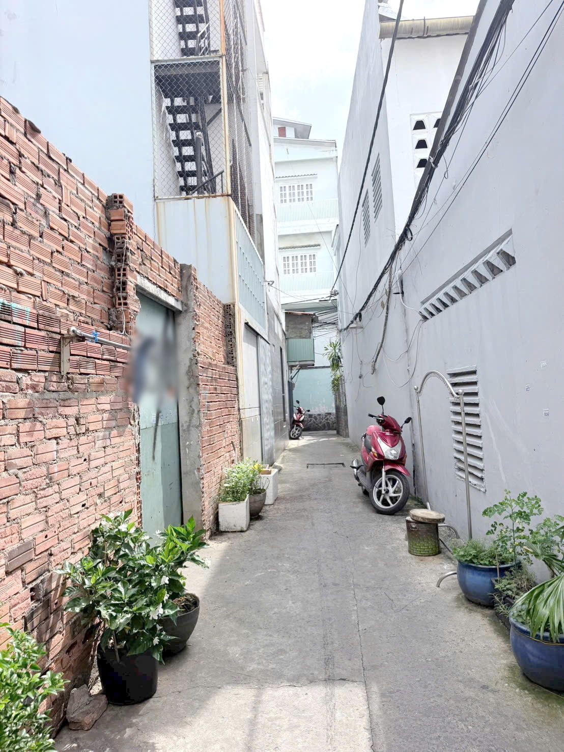 Nhà ngang khủng cách MT Phạm Thế Hiển 50m P4Q8 P.Chánh Hưng 16009638