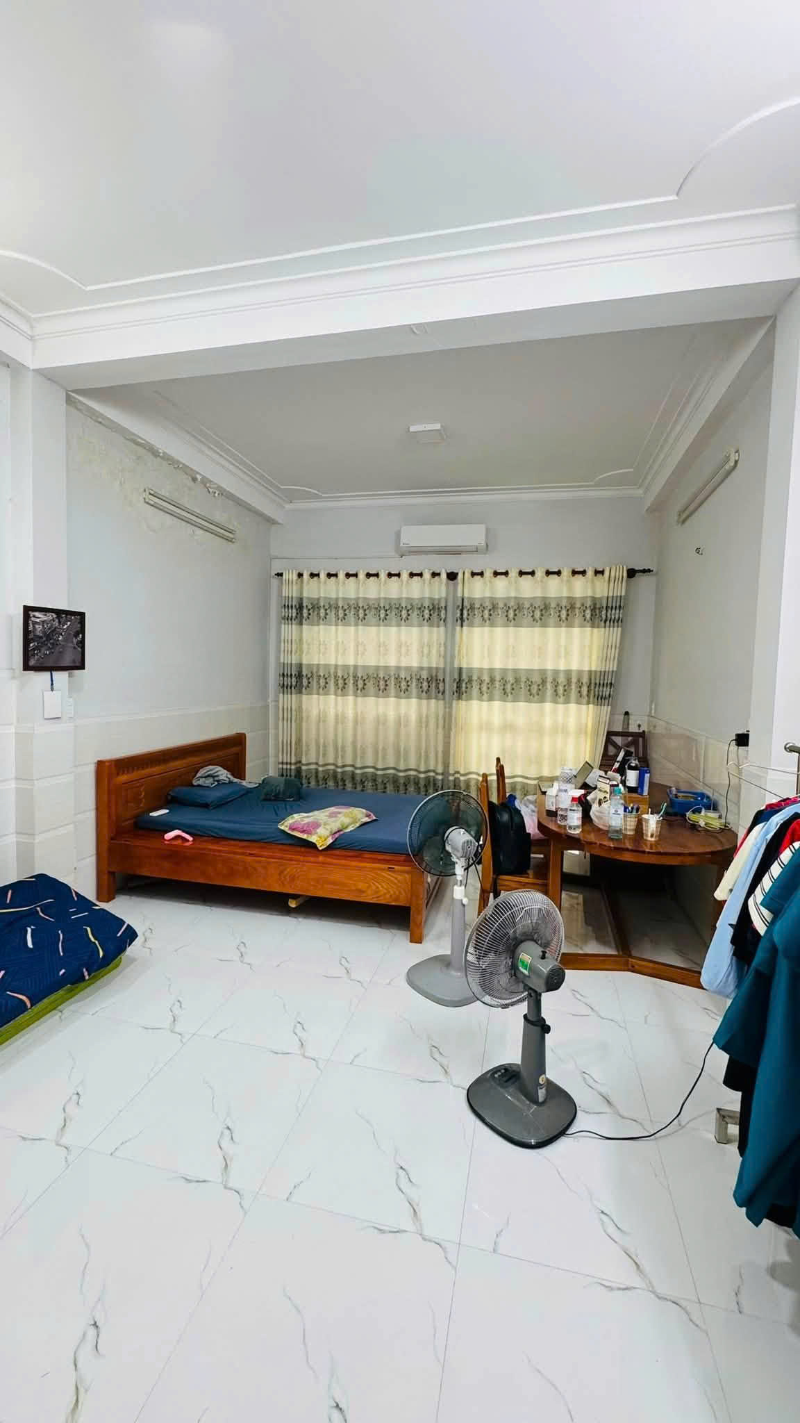 Bán nhà 2 Mặt tiền hẻm 12m Phan Huy Ích, 4,3x15m, 4 Tầng - 12PN, Khai thác 60tr, 10,9 Tỷ 16009665