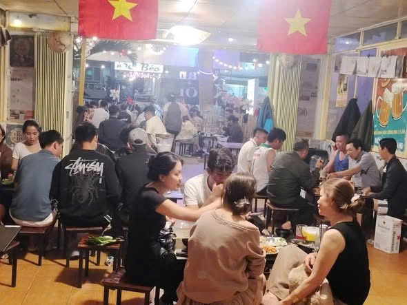 SANG NHƯỢNG MẶT BẰNG / QUÁN KINH DOANH ĐỨC TRỌNG - LƯỢNG KHÁCH ỔN ĐỊNH 2 NĂM 16009717
