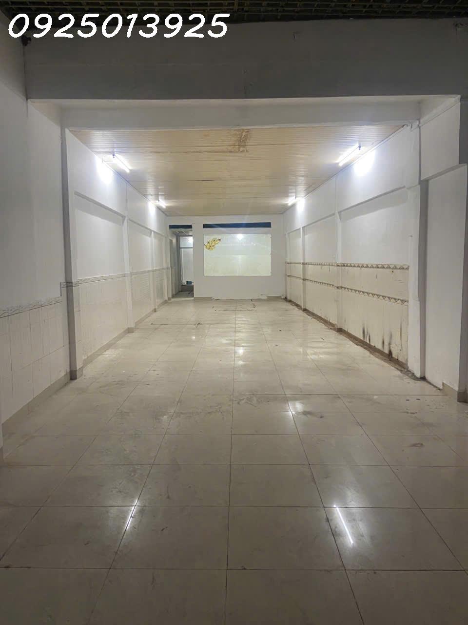 Chính chủ cần bán gấp 1 căn nhà mặt tiền Phạm Hùng, 190m2, giá 9 tỷ thương lượng nhẹ 16009753