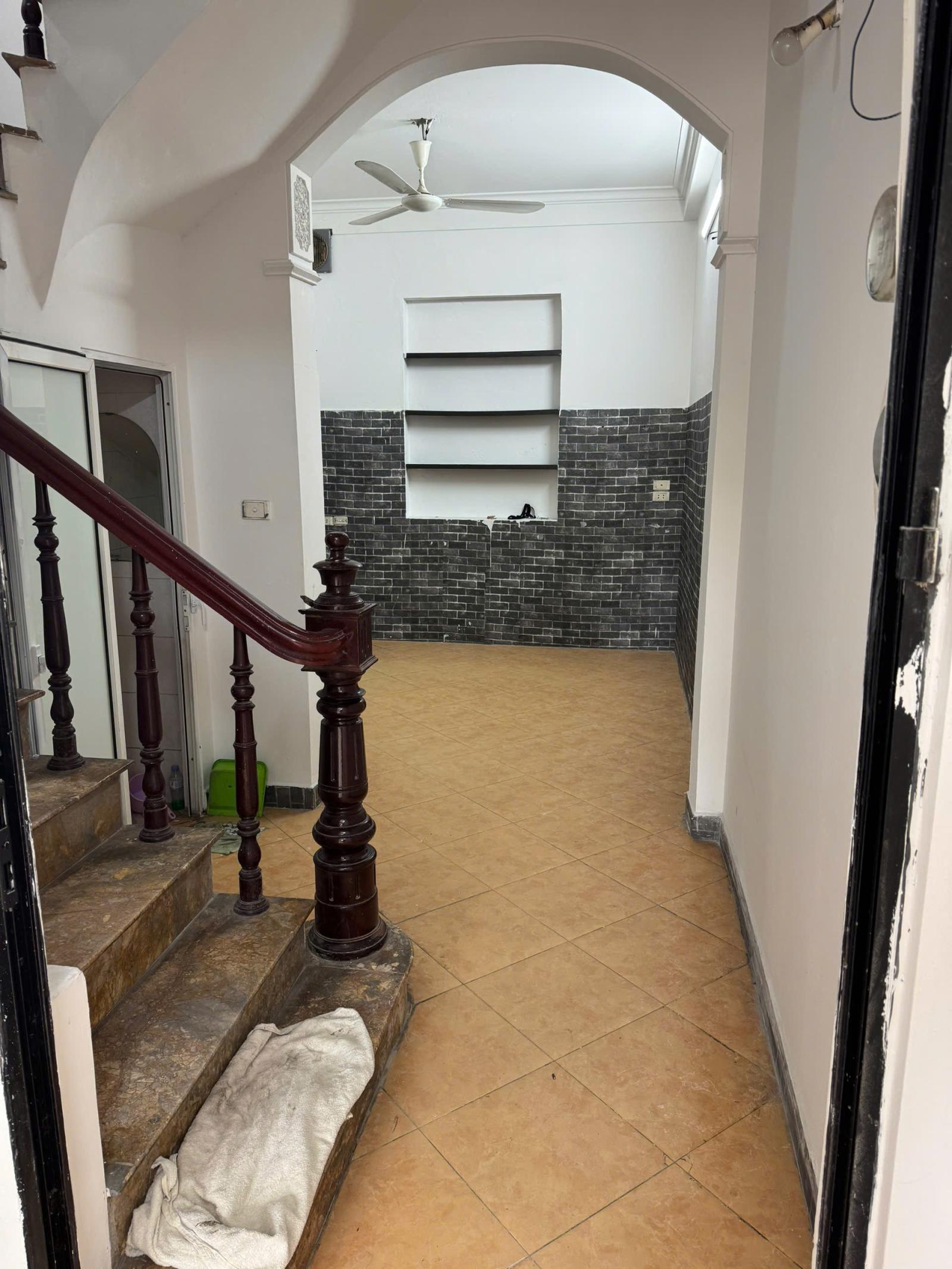 Cho thuê nhà mặt đường 19/5, tiện kinh doanh, Văn Quán 35m2 x 5 tầng 16009761