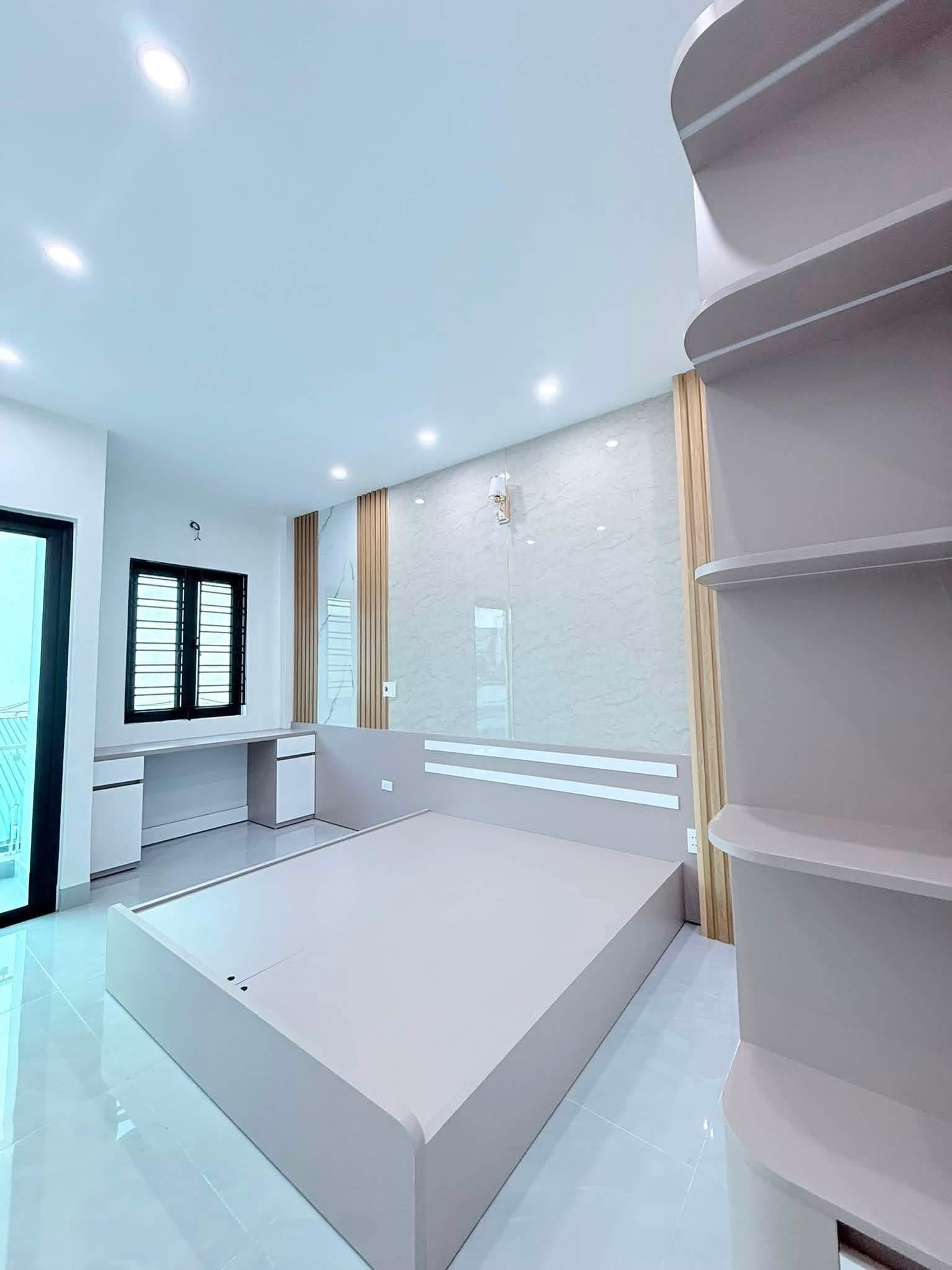 Bán nhà ngõ 169 Nguyễn Thượng Mẫn, ph Bình Hàn, TP HD, 43.9m2, mt rộng, 3 ngủ, 2 vs, 2.68 tỷ 16009769