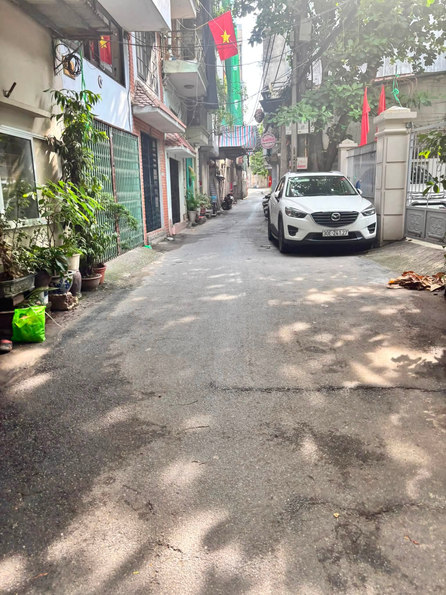 Bán đất tặng nhà Nguyễn Văn Cừ- Ô tô tránh- sát phố -View Câu chương dương 56m hơn 17 tỷ 16009775
