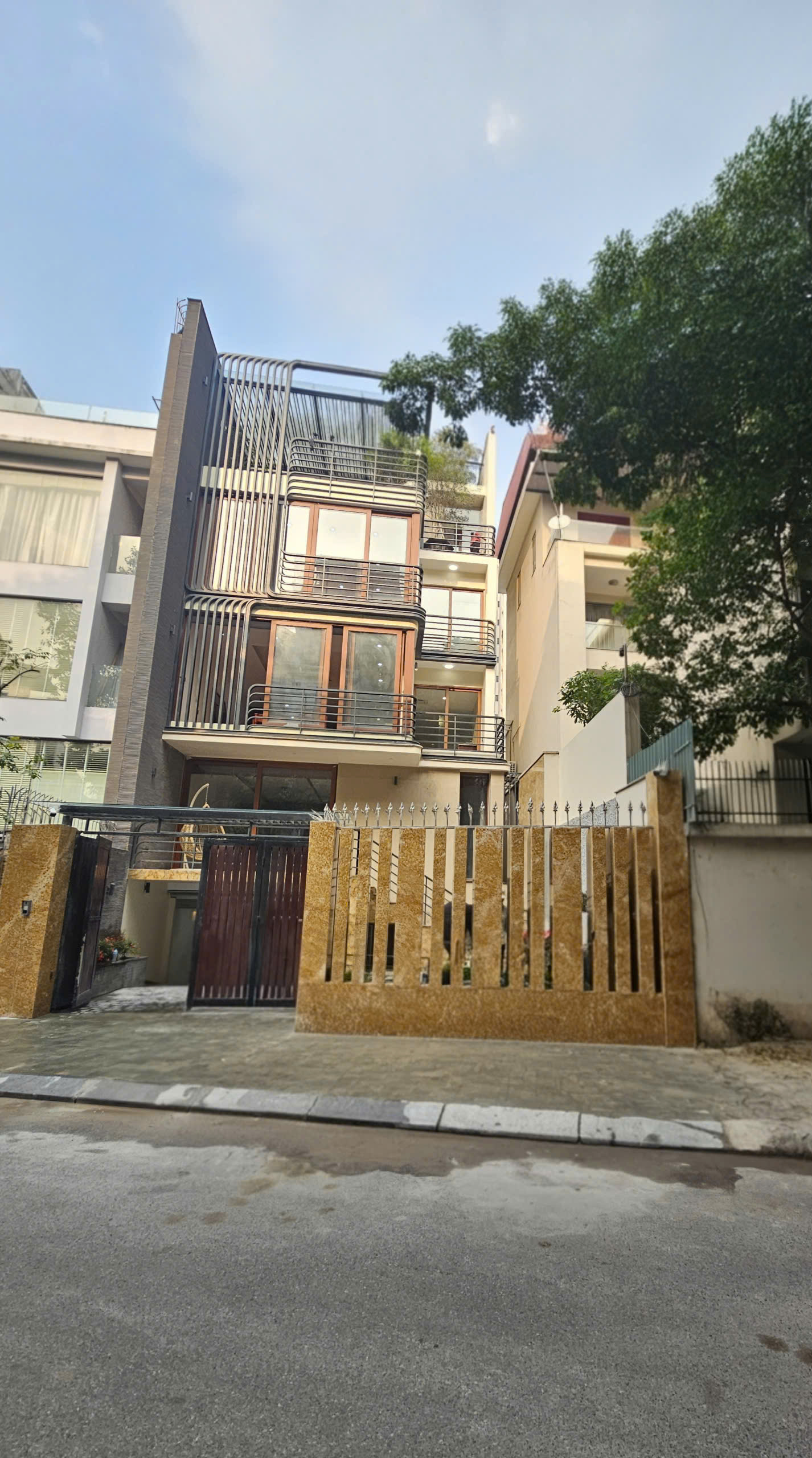 Cho thuê nhà, Xã Đàn, Ô Chợ Dừa, Nguyễn Lương Bằng, 237m2x 4T -40 tr 16009821