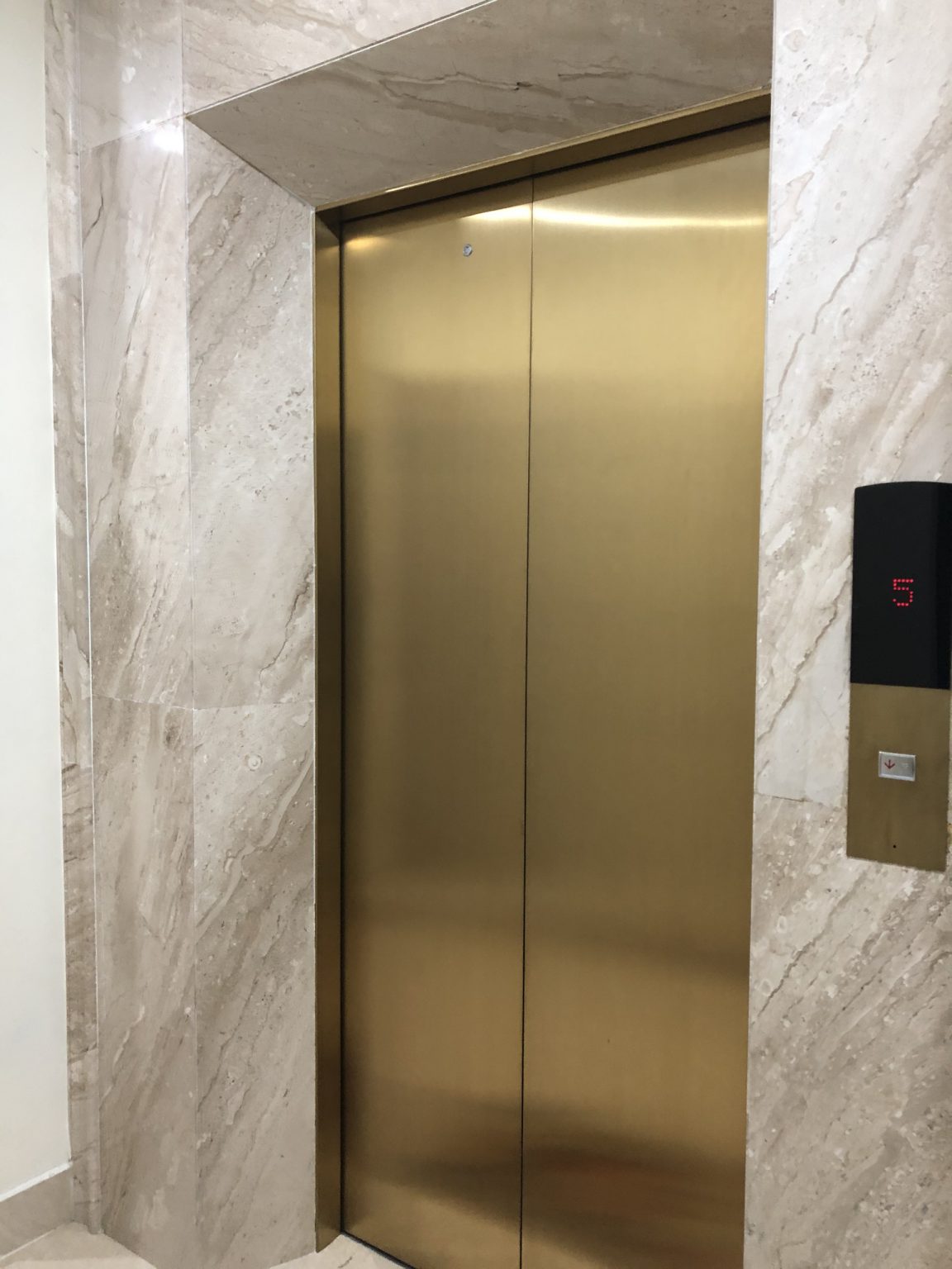Cho thuê nhà, Trần Nhân Tông, Mai Hắc Đế, THANG MÁY; 159m2* 5T -65 tr 16009861
