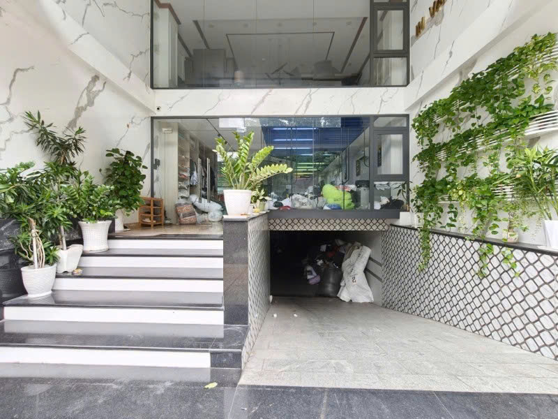 Bán nhà Mặt tiền Lê Niệm - gần Nguyễn Sơn, 6,1x19m, 7 tầng + Hầm, HĐT 50 tr, Sỏ A4, 22,9 Tỷ 16009944