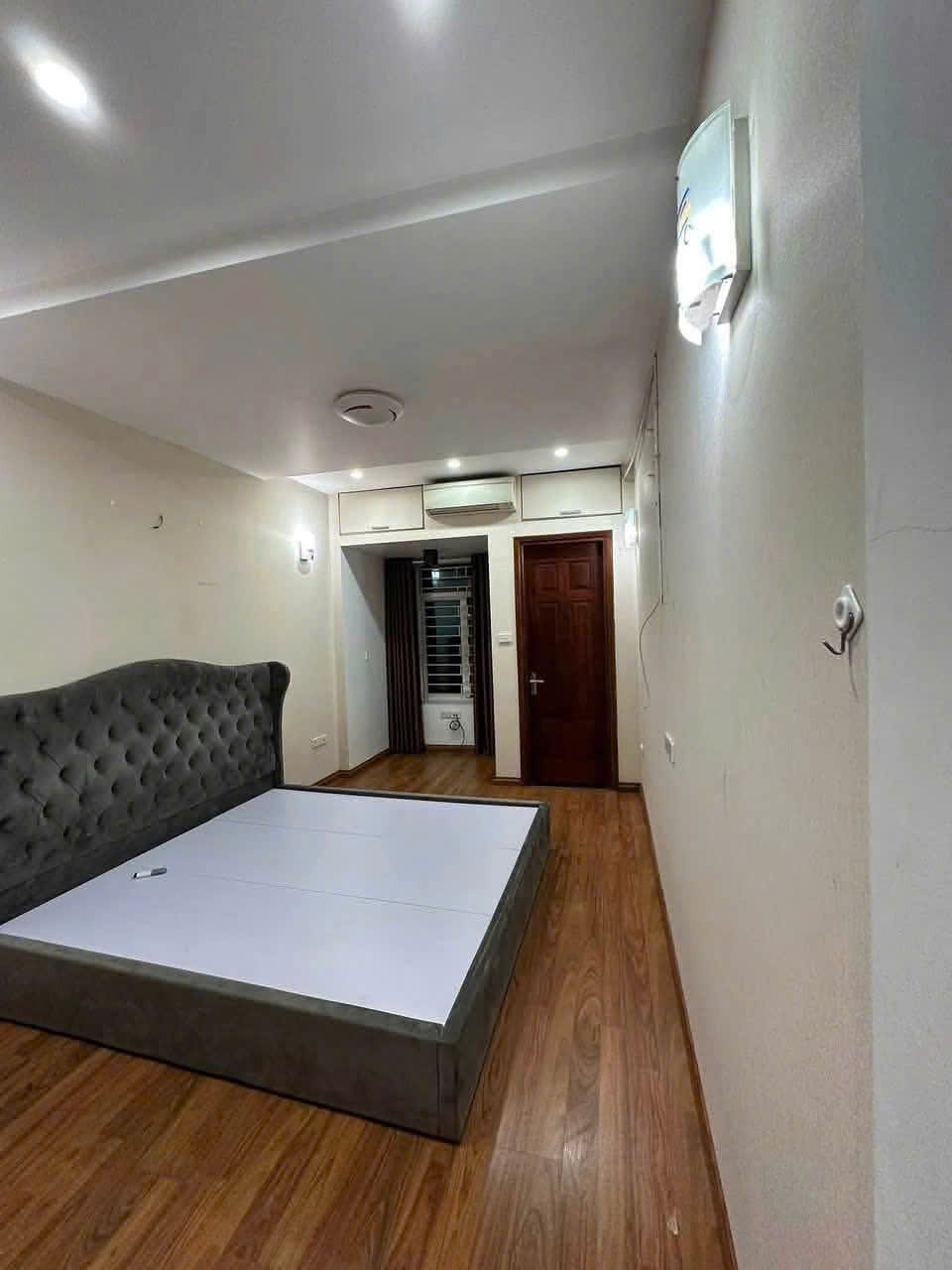 CHO THUÊ NHÀ RIÊNG  NGUYỄN VĂN HUYÊN – CẦU GIẤY  75M² × 4 TẦNG  4PN  18 TRIỆU/THÁNG 16009965