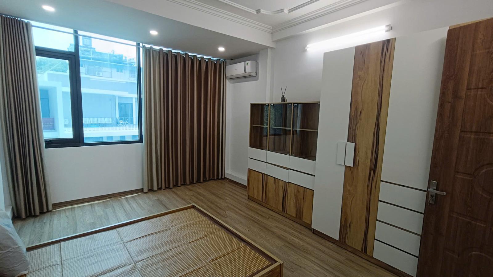 CHO THUÊ NHÀ NGÕ 1xx NGUYỄN CHÍ THANH – ĐỐNG ĐA  5 TẦNG  THANG MÁY  8PN  30 TRIỆU/THÁNG 16009968